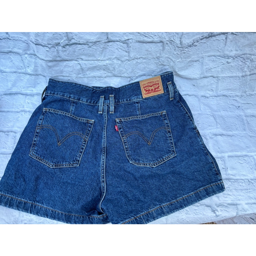 Women's Levi's Denim Shorts Size 33 Blue-high‎ waist mom shorts-nwot - Picture 3 of 7